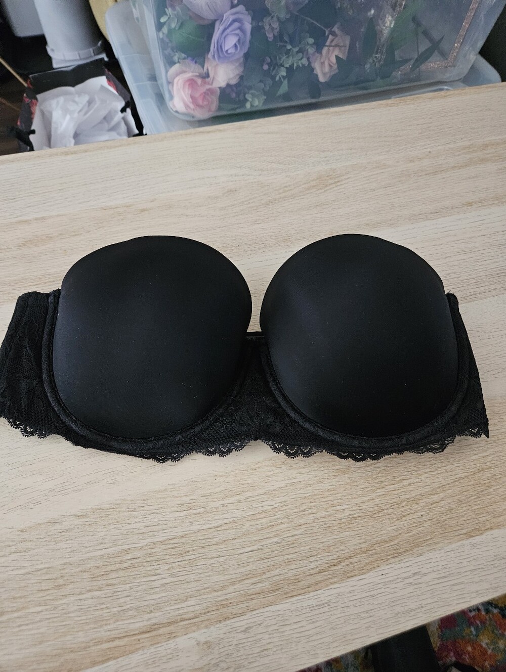 EUC Torrid Black Strapless Lace Bra - Women Intimates Size 40DD